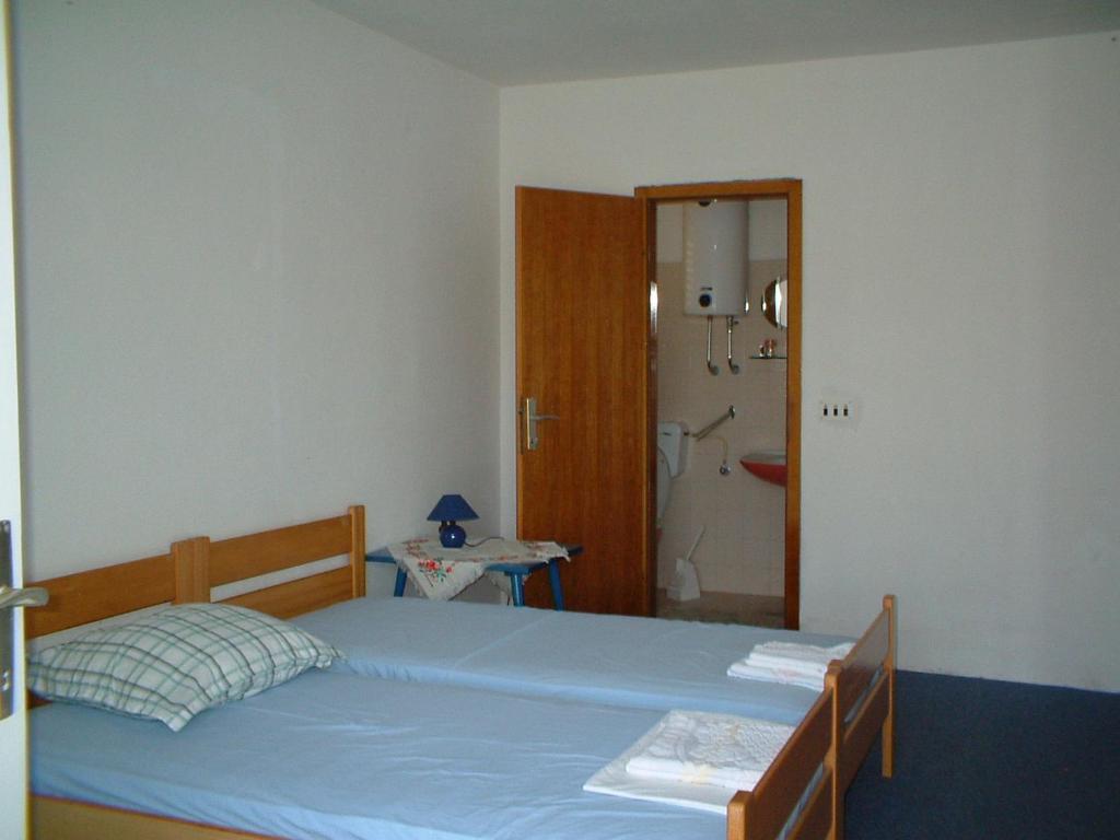 Soline Accommodation Lumbarda Cameră foto