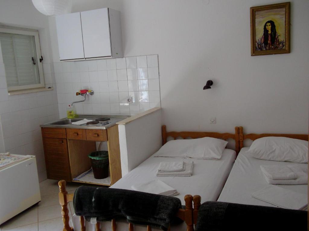 Soline Accommodation Lumbarda Cameră foto