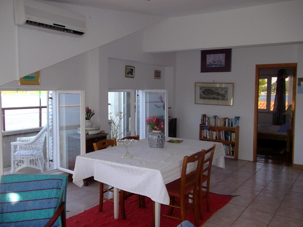 Soline Accommodation Lumbarda Cameră foto